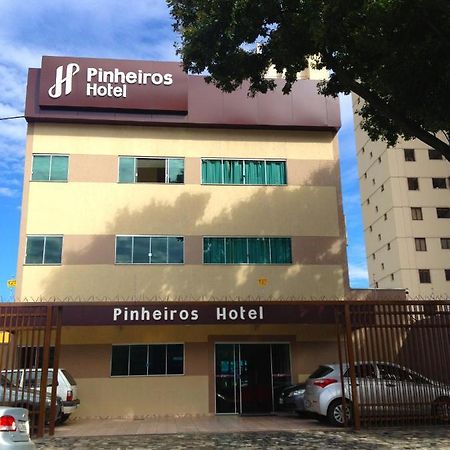 Pinheiros Hotel กัวยาเนีย ภายนอก รูปภาพ